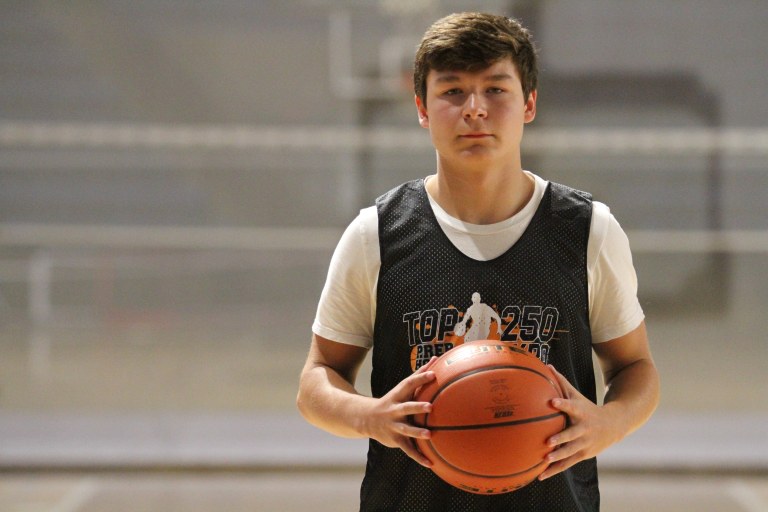 Spreading the Love: Kansas Boys Assist Leaders