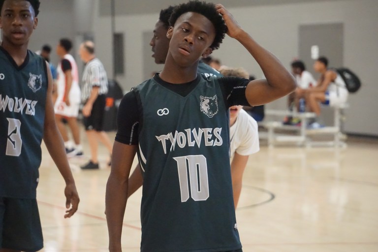 #HardWorkSZN Kickoff: Illinois T-Wolves 17U Film Room