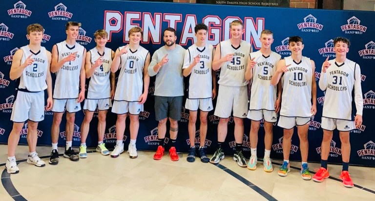 17U Pentagon Schoolers Short: Season Inspection
