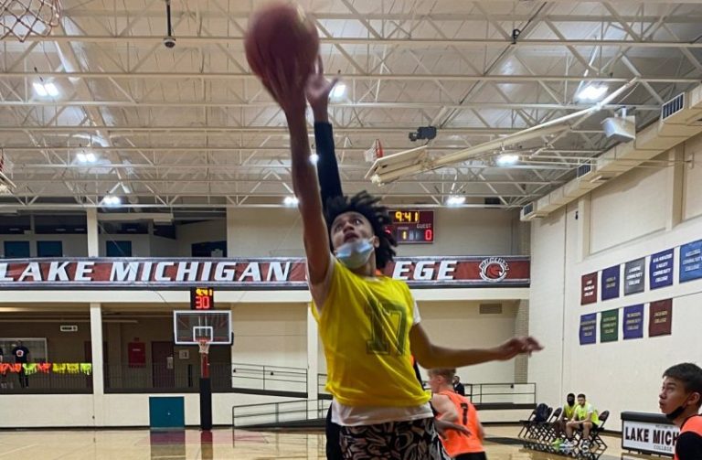 Flight Hankamp Open Run At Lake Michigan College: Highlights