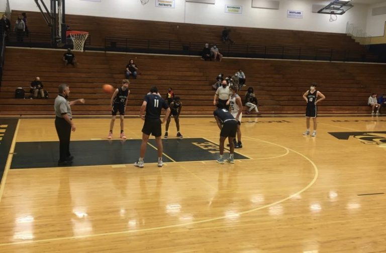 Yellow Jacket Christmas Classic Standout Guards &amp; Wings