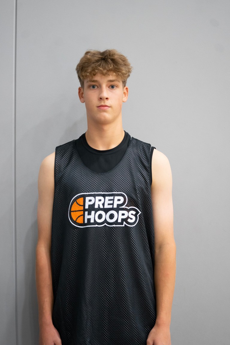 Peyton Lochthowe