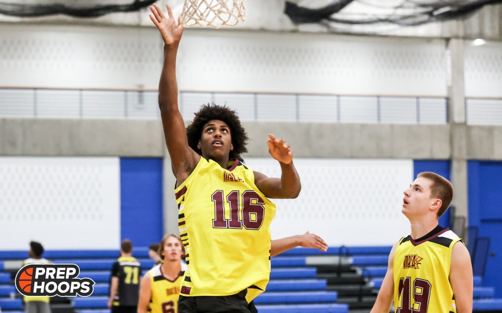 Minnesota Playoff Central: Curtis goes for 38