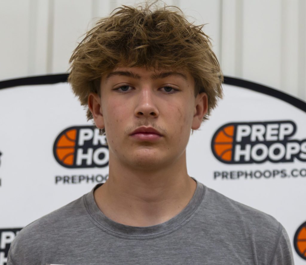 Sophomores: Creative Finishers In The Paint