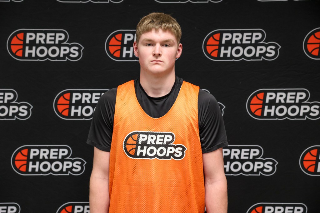 Minnesota Playoff Central: Junior Ethan Miller Plays Big