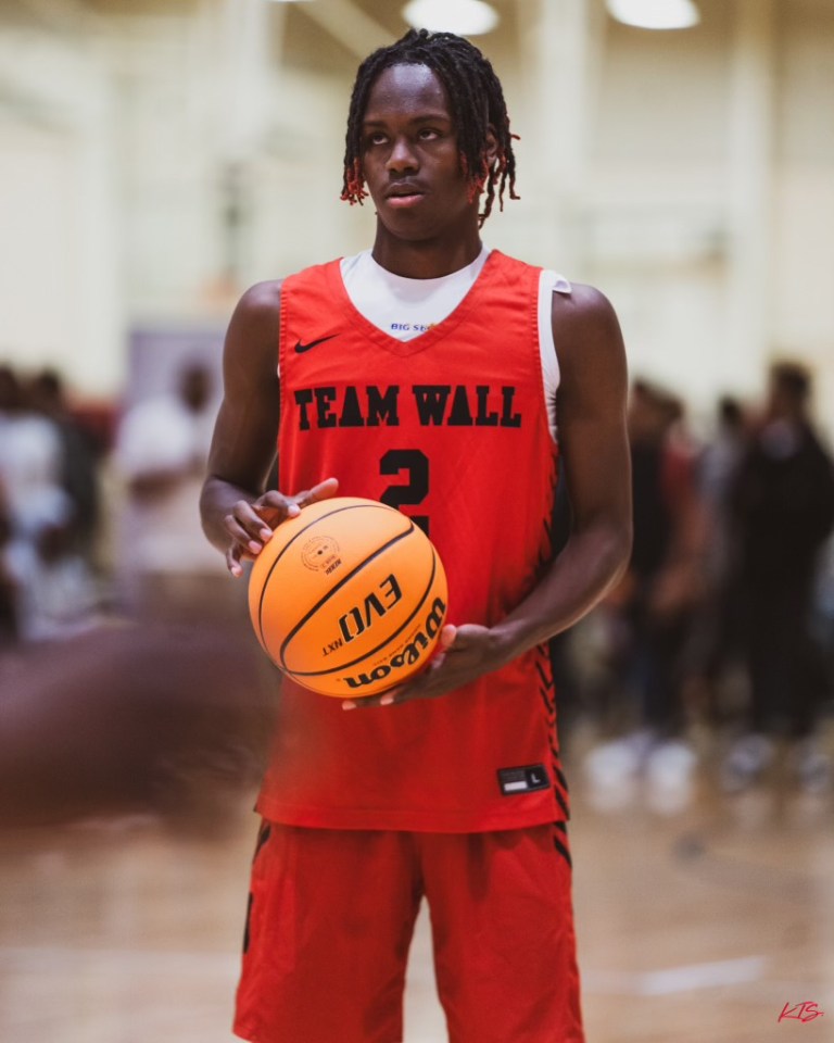 Dominique Holsey Jr