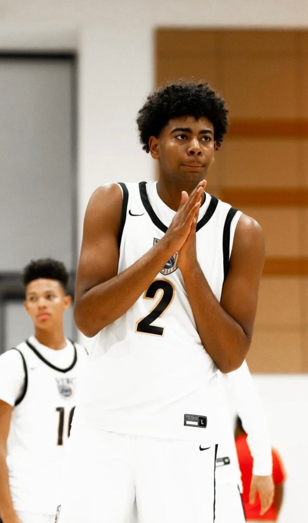 Freshman Series: Best Wings and Bigs