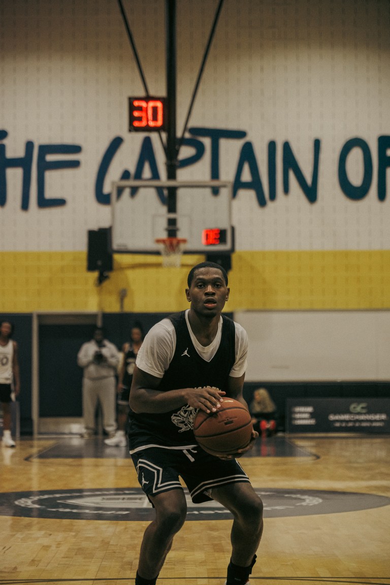 Jordan Holiday Classic Day 1 Standouts