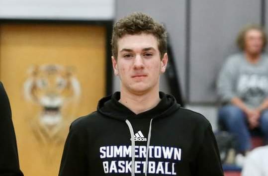 Lleyton Sherman Hits 9 3&#039;s as Summertown Rattles Vikings