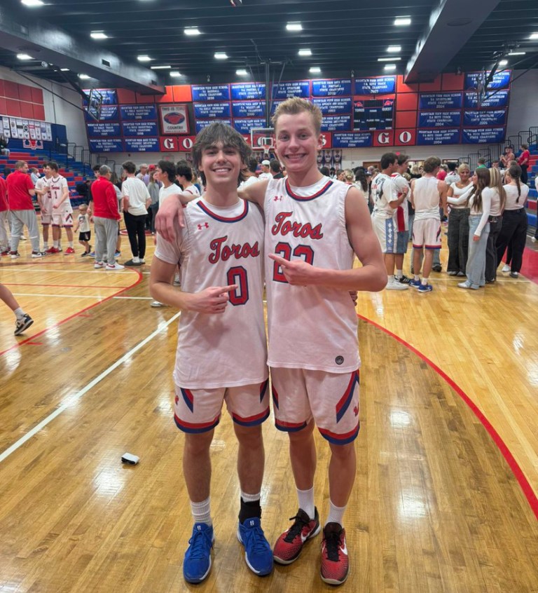 6A Round-1: MTV&#039;s Woolley with a game winning 3 vs Chandler