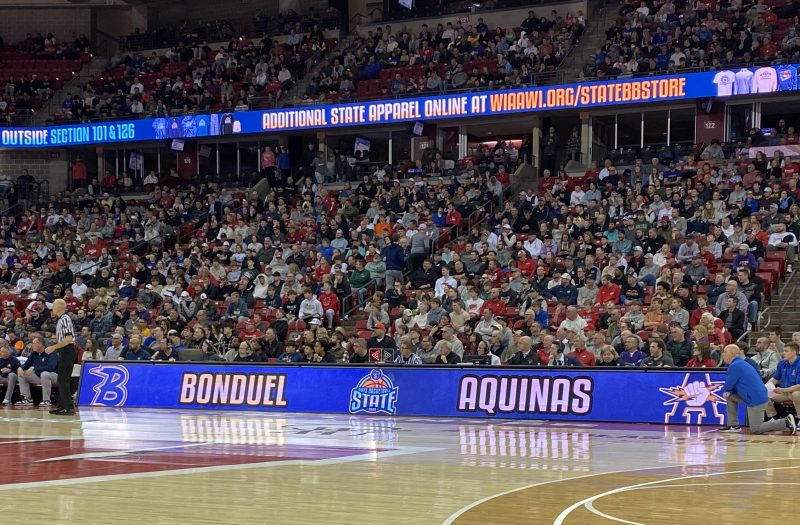 D4 Title Game: Aquinas take control early vs. Bonduel
