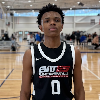 Ball-Handler: Qyntin Woods 