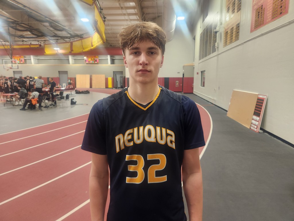 Hoop Mountain: Top Wings