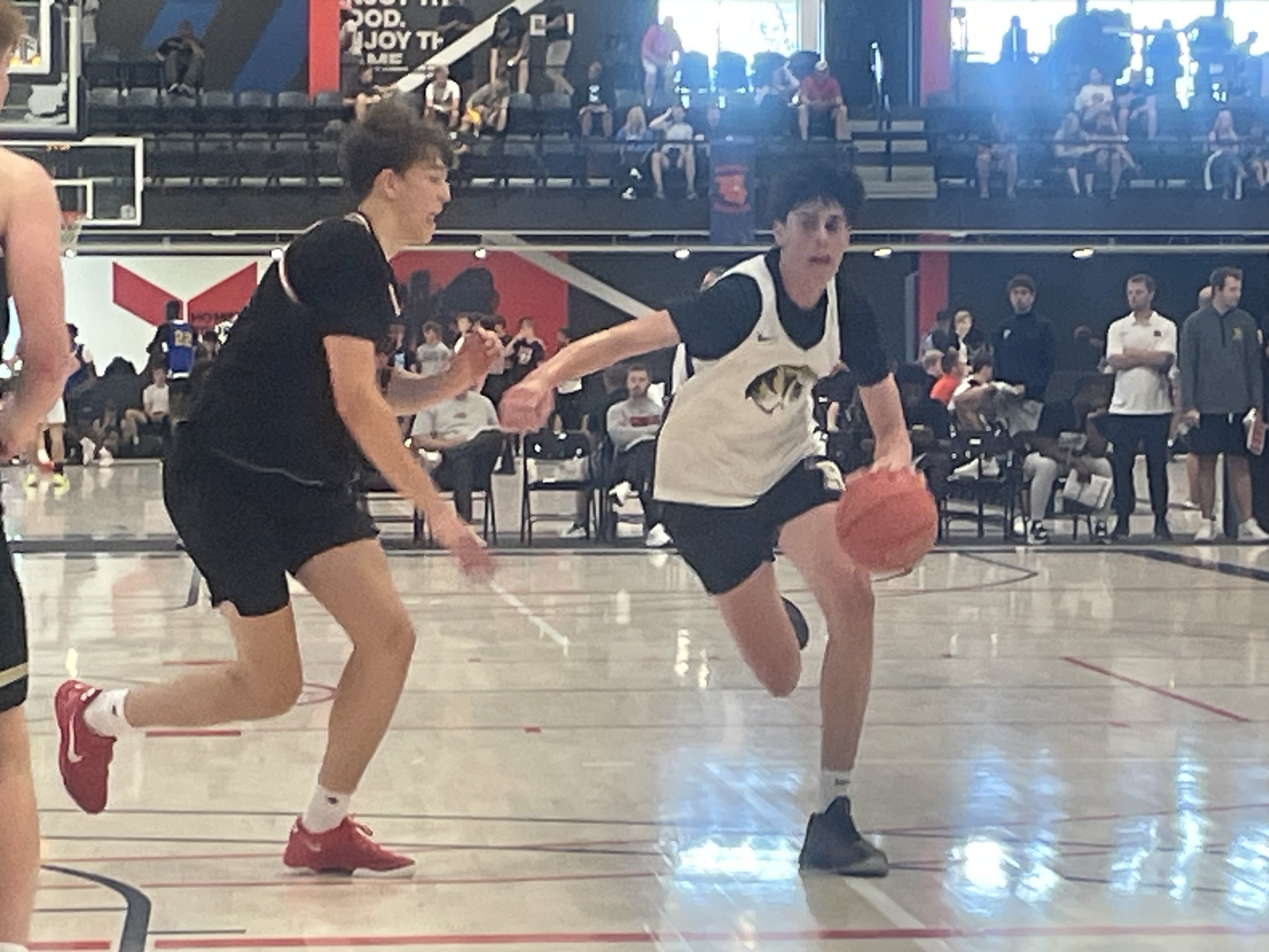 <span class="pn-tooltip pn-player-link">
        <span class="name-pointer">Midwest Showcase Sunday Standouts</span>
        <span class="info-box not-prose" style="background: linear-gradient(to bottom, rgba(247,101,23, 0.95) 0%,rgba(247,101,23, 1) 100%)">
            <a href="https://prephoops.com/2025/06/midwest-showcase-sunday-standouts-2/" class="link-wrap">
                                    <span class="player-img"><img src="https://prephoops.com/wp-content/uploads/sites/2/2025/06/IMG_3746.jpeg?w=150&h=150&crop=1" alt="Midwest Showcase Sunday Standouts"></span>
                
                <span class="player-details">
                    <span class="first-name">Midwest</span>
                    <span class="last-name">Showcase Sunday Standouts</span>
                    <span class="measurables">
                                            </span>
                                    </span>
                <span class="player-rank">
                                                        </span>
                                    <span class="state-abbr"></span>
                            </a>

                    </span>
    </span>
 