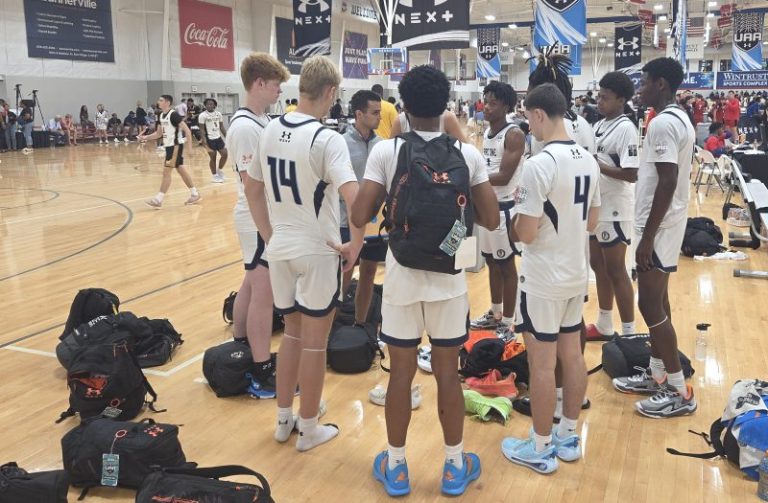 Anthony Wiggins and Pro One 16u Scrapped at UA Finals Friday