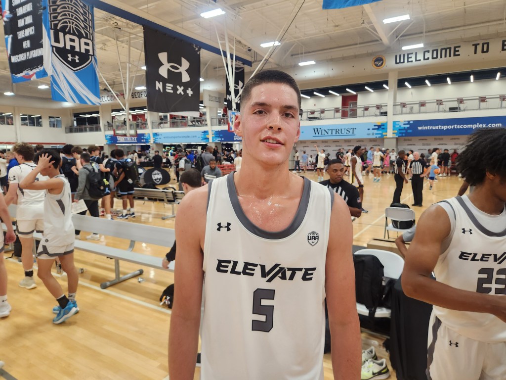 What Illinois Players Shined on Day 1 at UAA Finals?