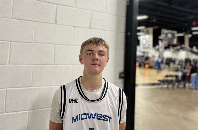 Holiday Hoopla: Monday Top Performers