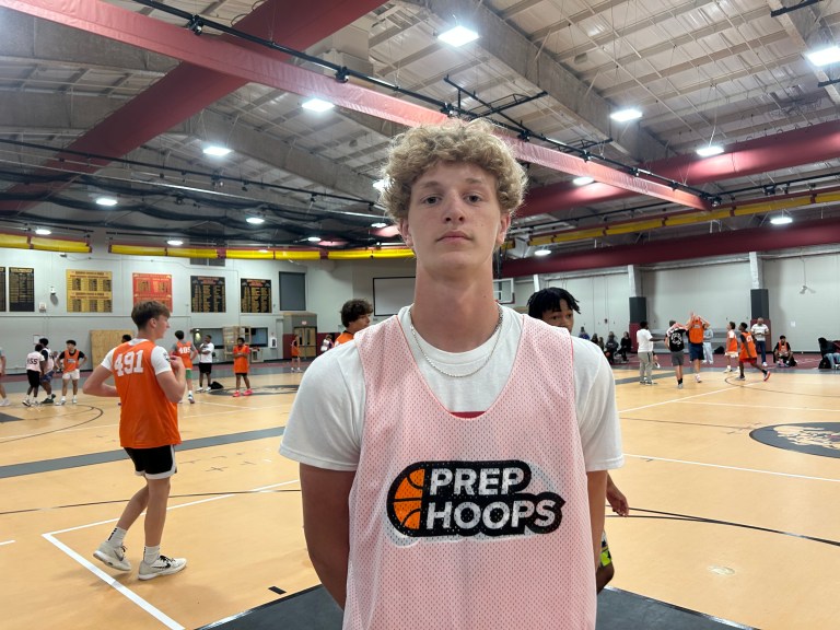 What 2029 Wings Emerged at Freshman Showcase?