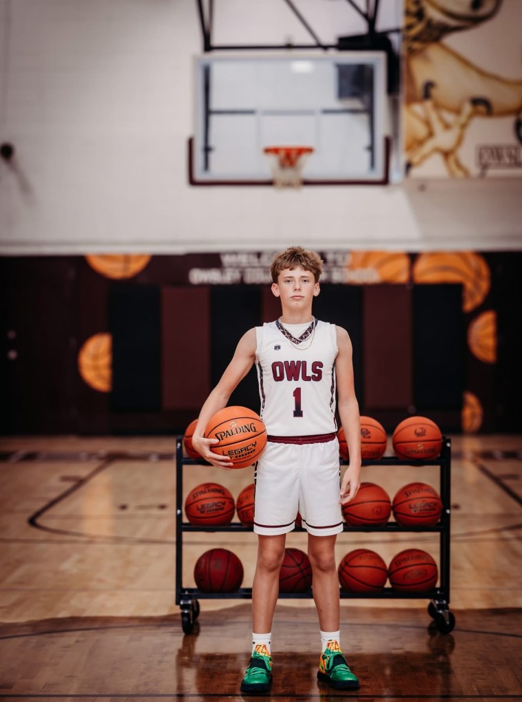 Eelan Bobrowski-Hall