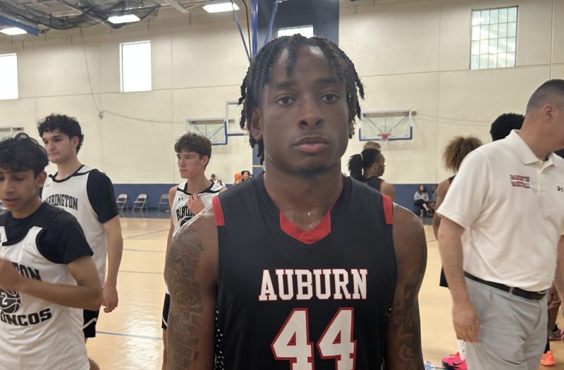 Opening Day Delivers Drama at Hinsdale Central Holiday Classic