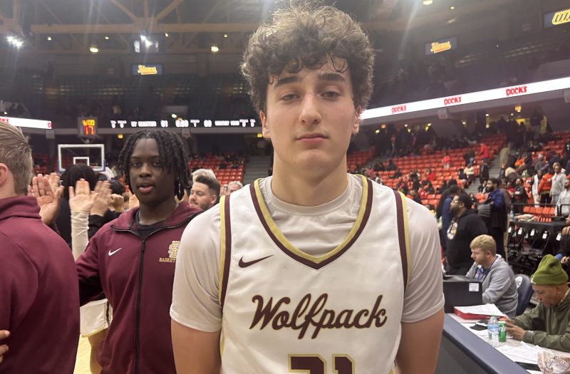 Juniors in Holiday Tournaments Who Out Performed Rankings