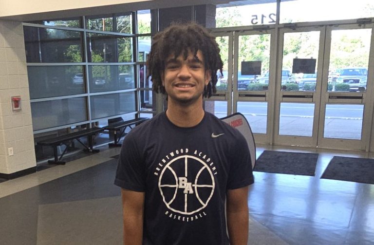 Staying home is the rarest of moves in 2026, These 3 hoopers are
