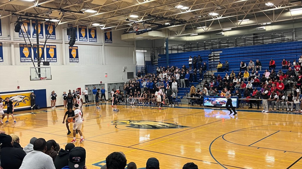 6'8" Aluyi and Other Standouts at Joliet West Regional Finals