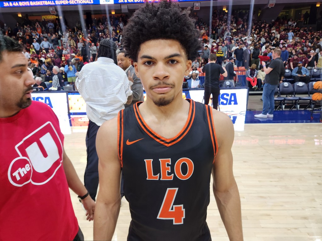 Shavers Drops 22 Points Leading Leo Down State in 3A