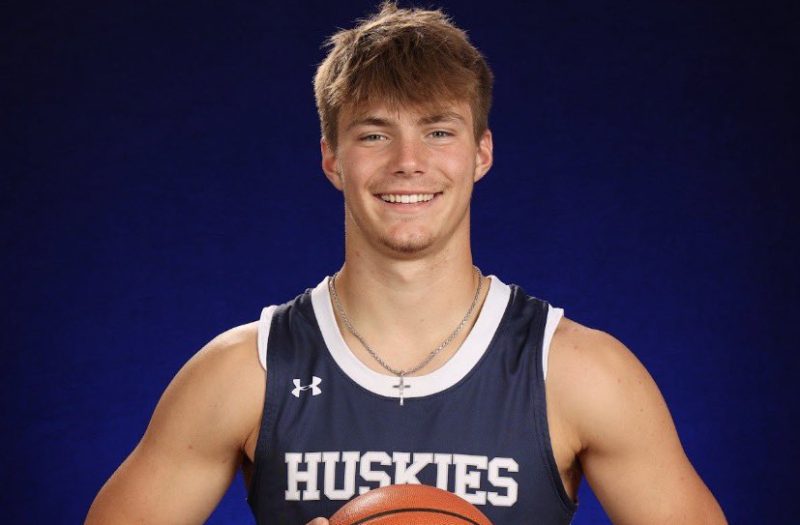 Minnesota Playoff Central: Voss Scores 33 in Top 10 win