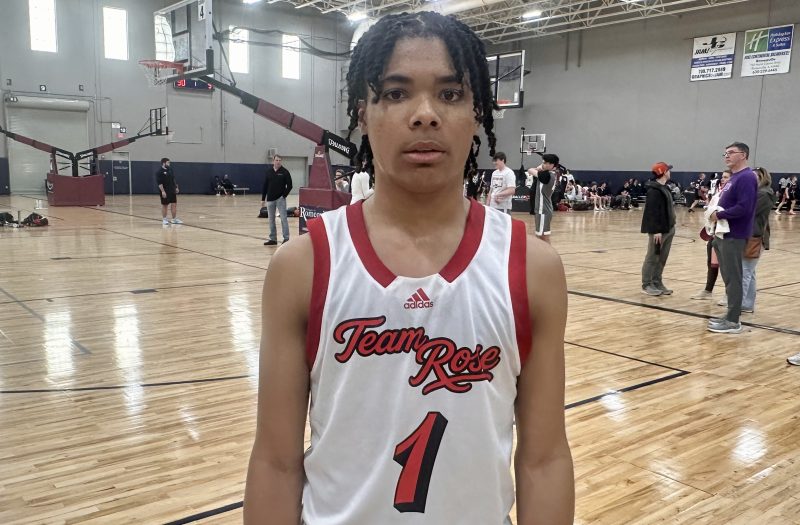 Windy City War: Backcourt Standouts Shine
