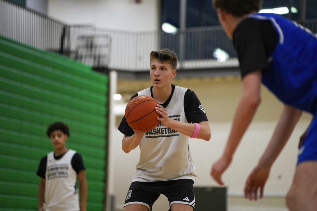 9 14U NHR State Front-Court Players