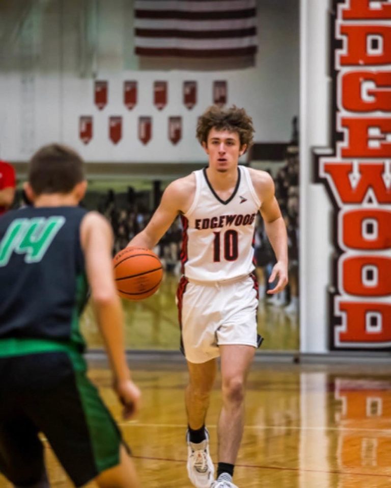 Caden Huttlenlocker