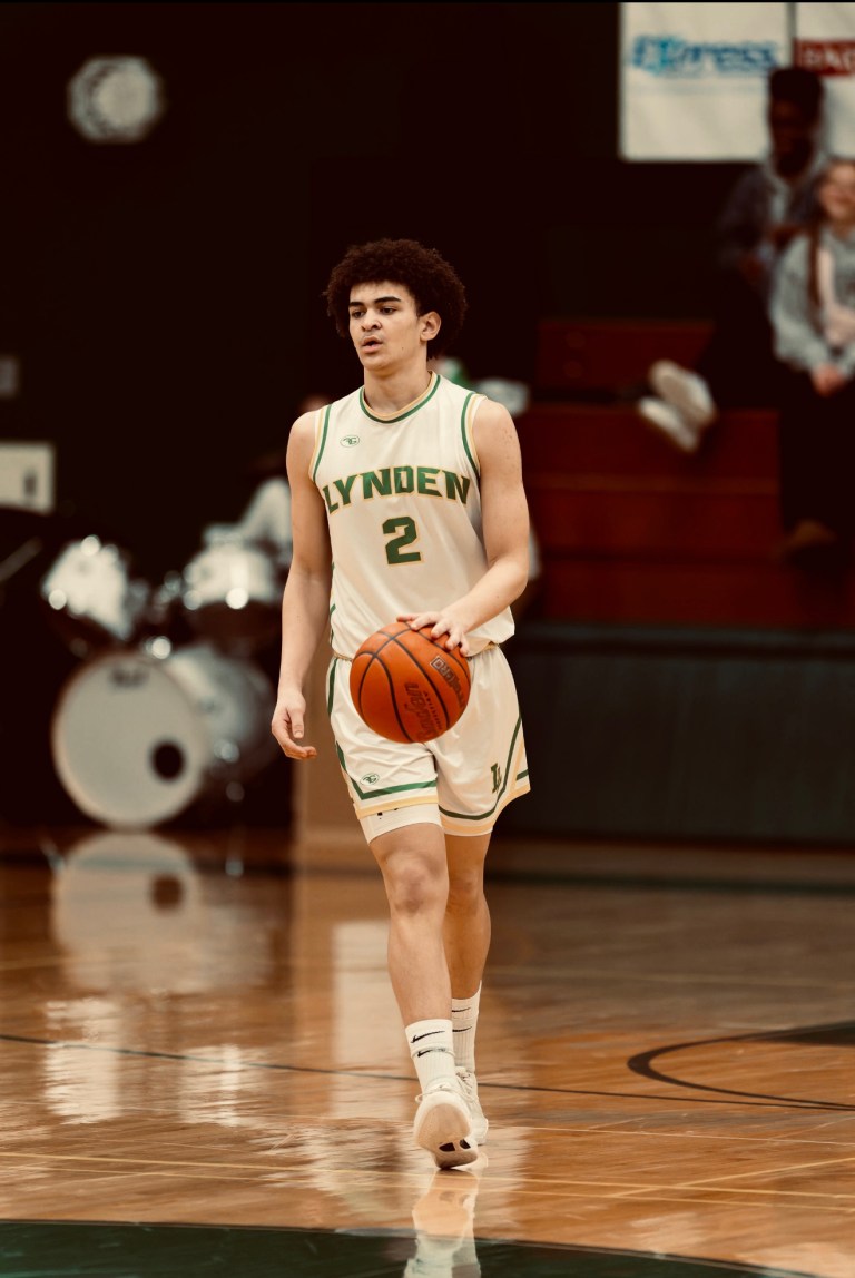 Jayden Navarre