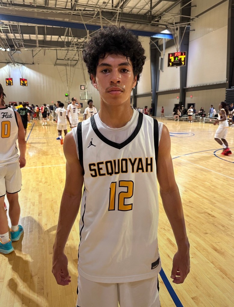 Donovan DeGourville