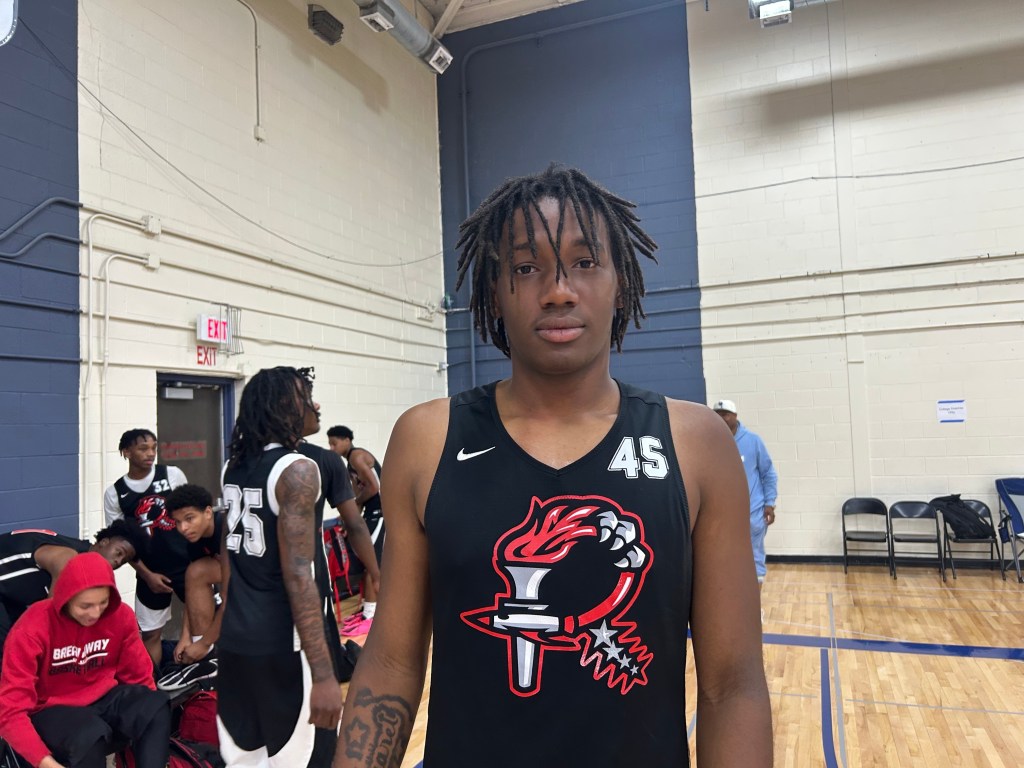 Ty’ron Holcomb